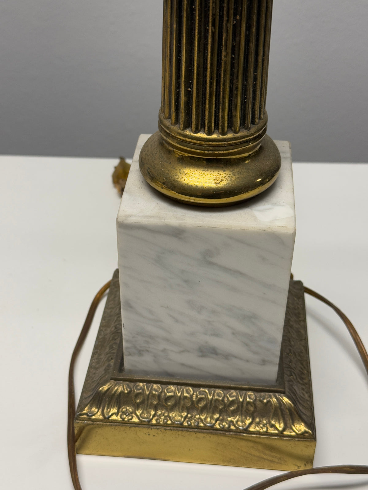 Vintage Westwood Industries Hollywood Regency Marble Column Brass Table Lamp  - 24" x 6"